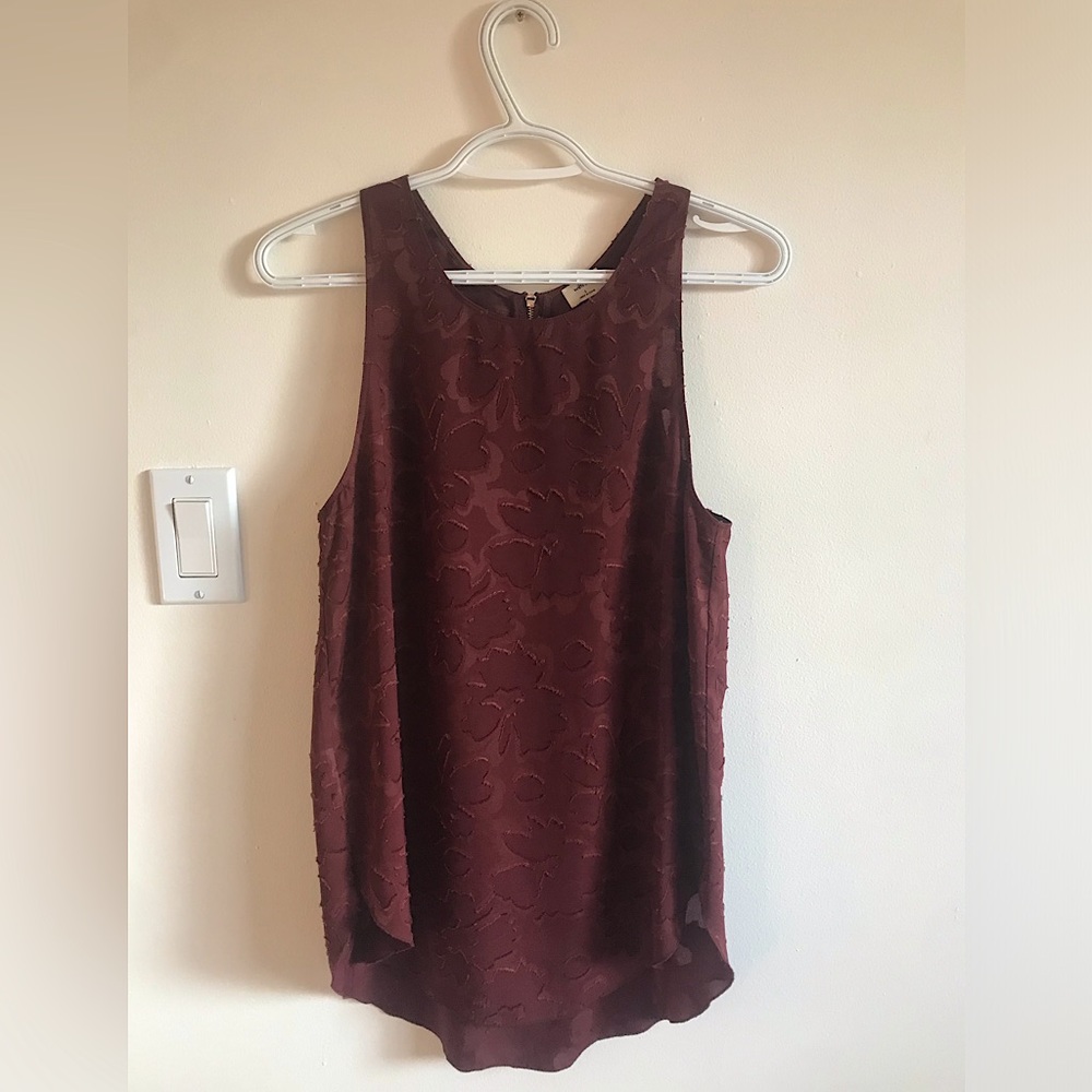 Aritzia Wilfred sevres sleeveless silk crew neck blouse burgundy